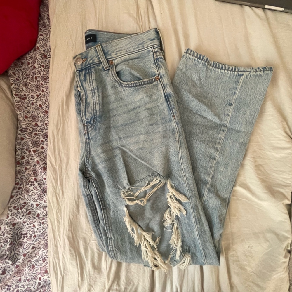 AEROPOSTALE ripped jeans